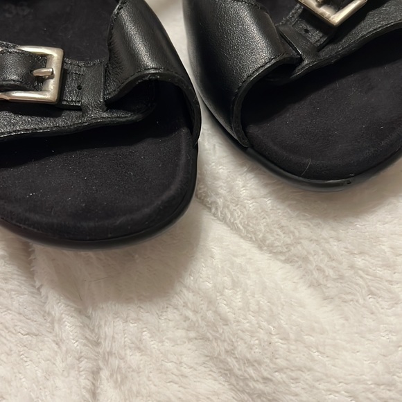 Mephisto black leather sandals buckle accent - Picture 7 of 12